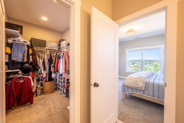 1026 SE Balsamroot Lane, Madras, OR 97741