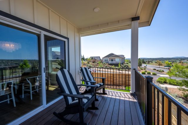 1026 SE Balsamroot Lane, Madras, OR 97741