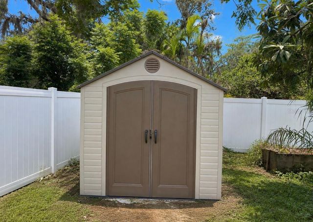11710 NORTH DRIVE, Tampa, FL 33617