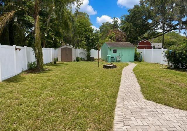 11710 NORTH DRIVE, Tampa, FL 33617