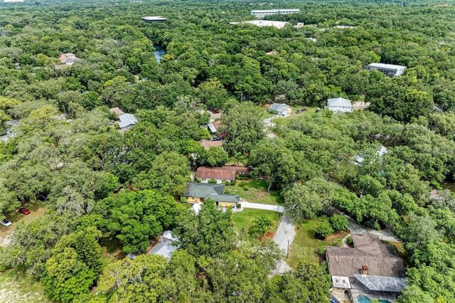 11710 NORTH DRIVE, Tampa, FL 33617