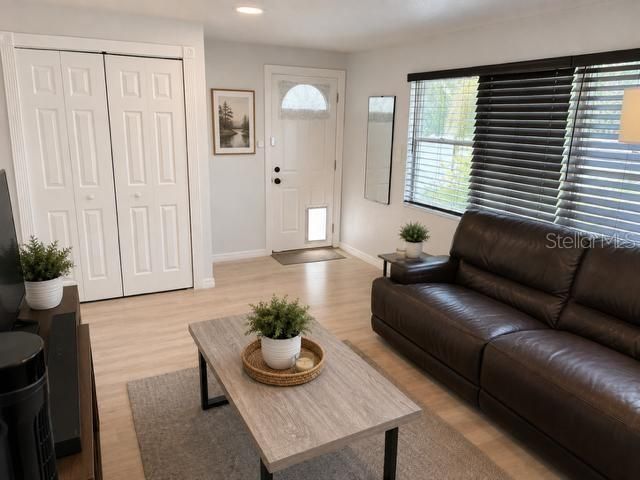 11710 NORTH DRIVE, Tampa, FL 33617