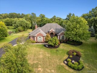 3279 Beach Lake Drive, Milford, MI 48380