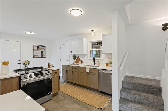 3029 S 9th Place, Kansas City, KS 66103