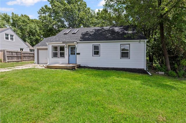 3029 S 9th Place, Kansas City, KS 66103
