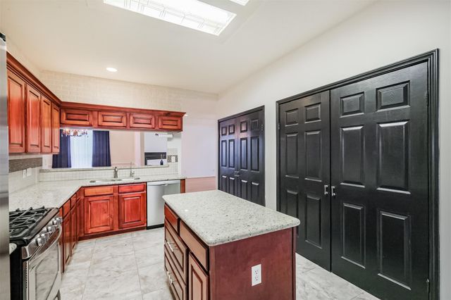 18422 Cobblestone Drive, Cypress, TX 77429