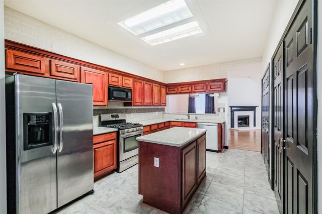 18422 Cobblestone Drive, Cypress, TX 77429