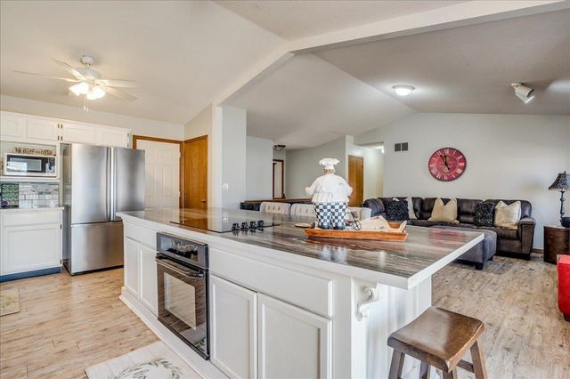 9706 W GREENSPOINT ST., Wichita, KS 67205