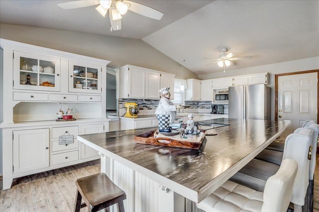 9706 W GREENSPOINT ST., Wichita, KS 67205