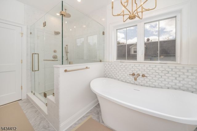 14 Holmes Oval, New Providence Boro, NJ 07974