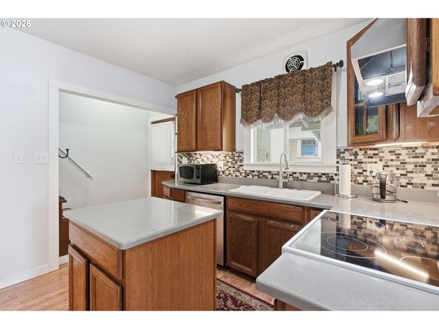 3246 Ne 59TH Ave, Portland, OR 97213