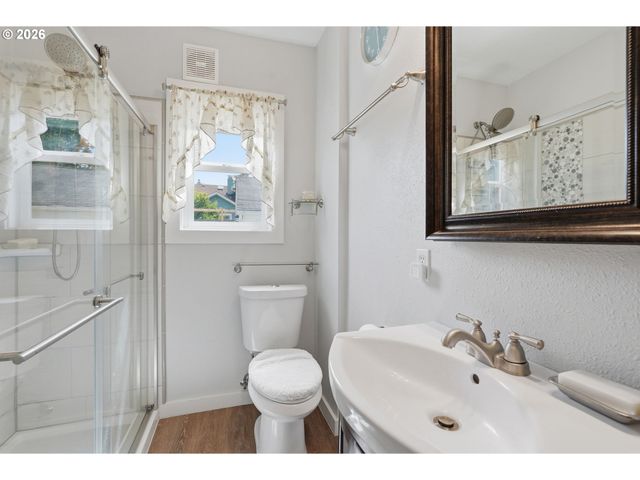 3246 Ne 59TH Ave, Portland, OR 97213