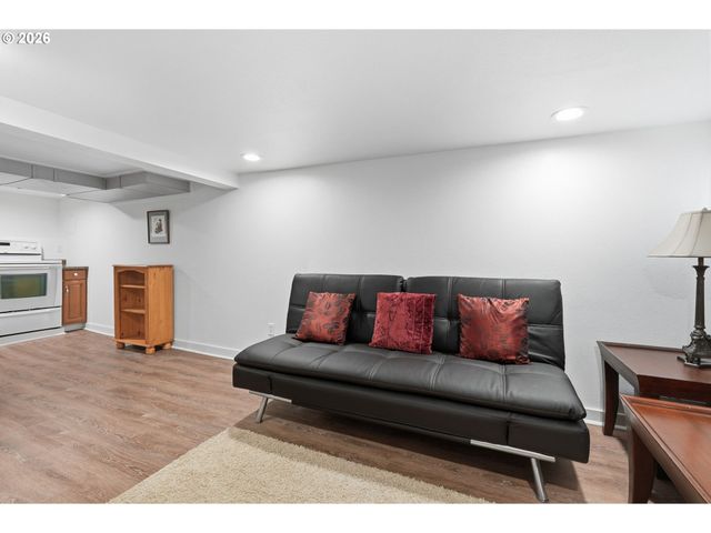 3246 Ne 59TH Ave, Portland, OR 97213
