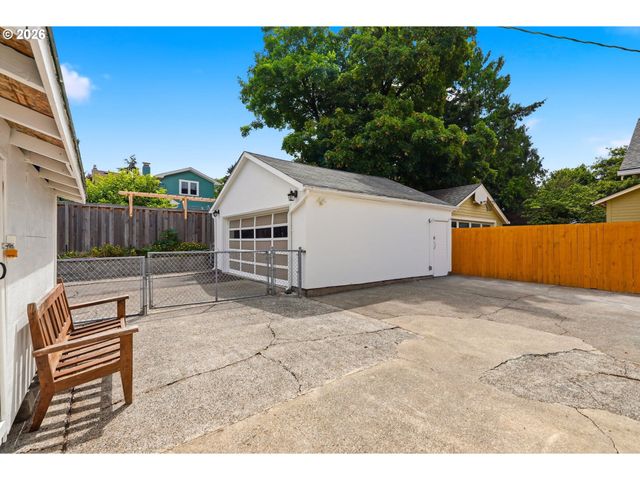 3246 Ne 59TH Ave, Portland, OR 97213