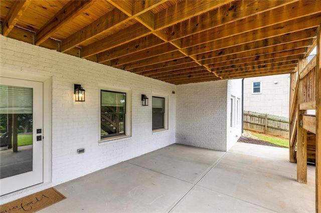 4014 Pineridge Road SE, Smyrna, GA 30080