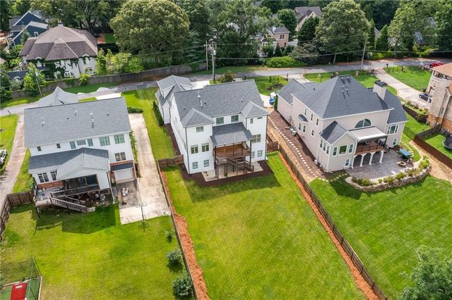 4014 Pineridge Road SE, Smyrna, GA 30080