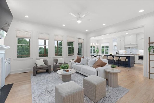 4014 Pineridge Road SE, Smyrna, GA 30080