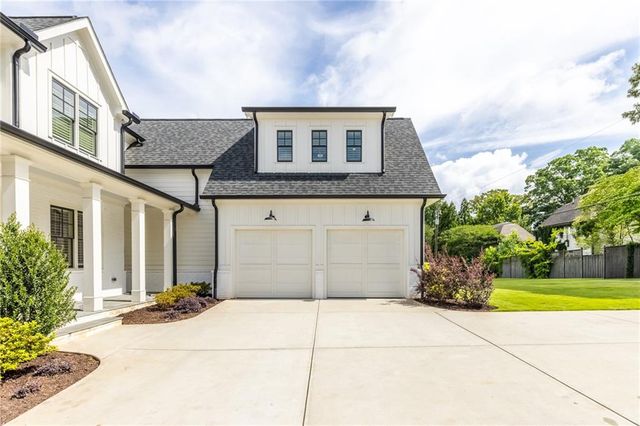 4014 Pineridge Road SE, Smyrna, GA 30080