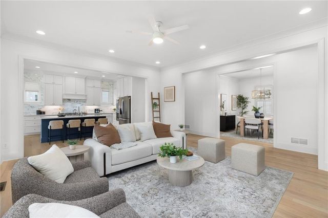 4014 Pineridge Road SE, Smyrna, GA 30080