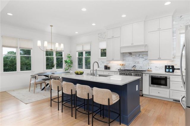 4014 Pineridge Road SE, Smyrna, GA 30080