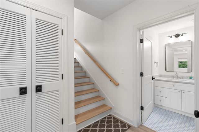 4014 Pineridge Road SE, Smyrna, GA 30080