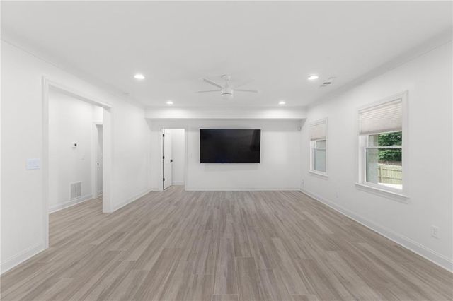 4014 Pineridge Road SE, Smyrna, GA 30080