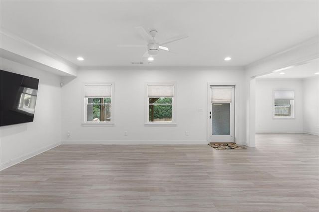 4014 Pineridge Road SE, Smyrna, GA 30080
