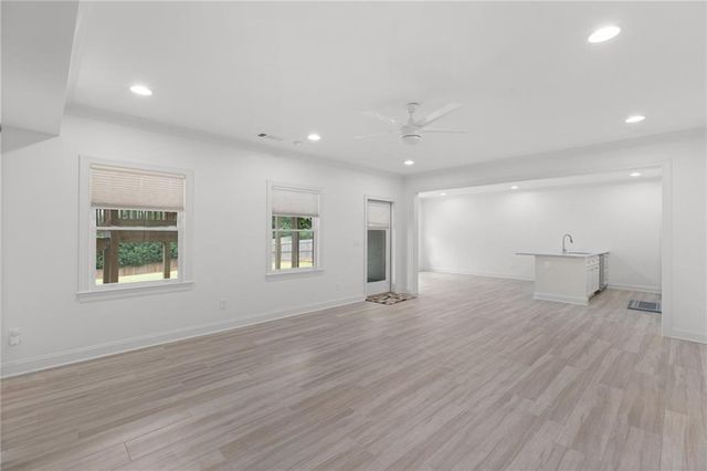 4014 Pineridge Road SE, Smyrna, GA 30080