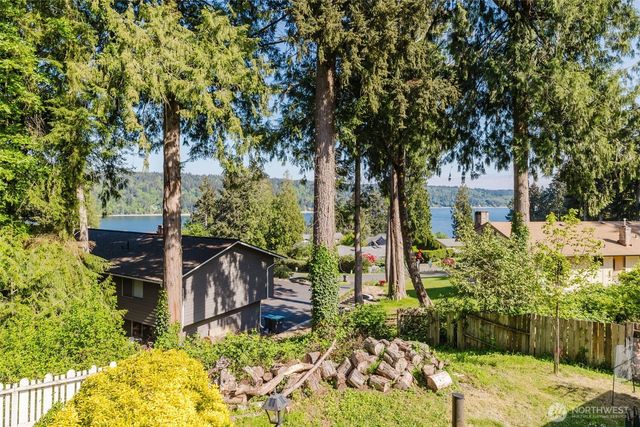 7530 Navajo Trail NE, Bremerton, WA 98311