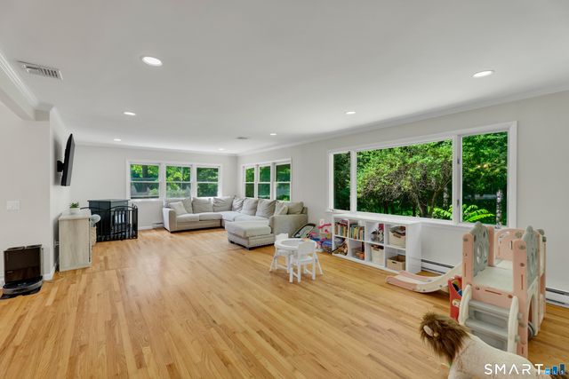 25 Obtuse Hill Road, Brookfield, CT 06804