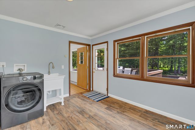 25 Obtuse Hill Road, Brookfield, CT 06804