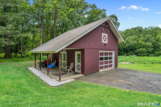 25 Obtuse Hill Road, Brookfield, CT 06804