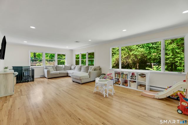 25 Obtuse Hill Road, Brookfield, CT 06804
