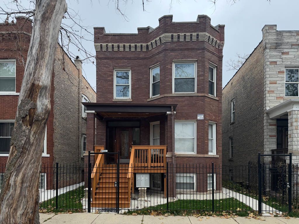 4322 W Kamerling Avenue 2, Chicago, IL 60651