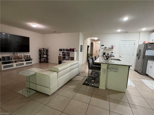 3440 27 th AVE NE, Naples, FL 34120