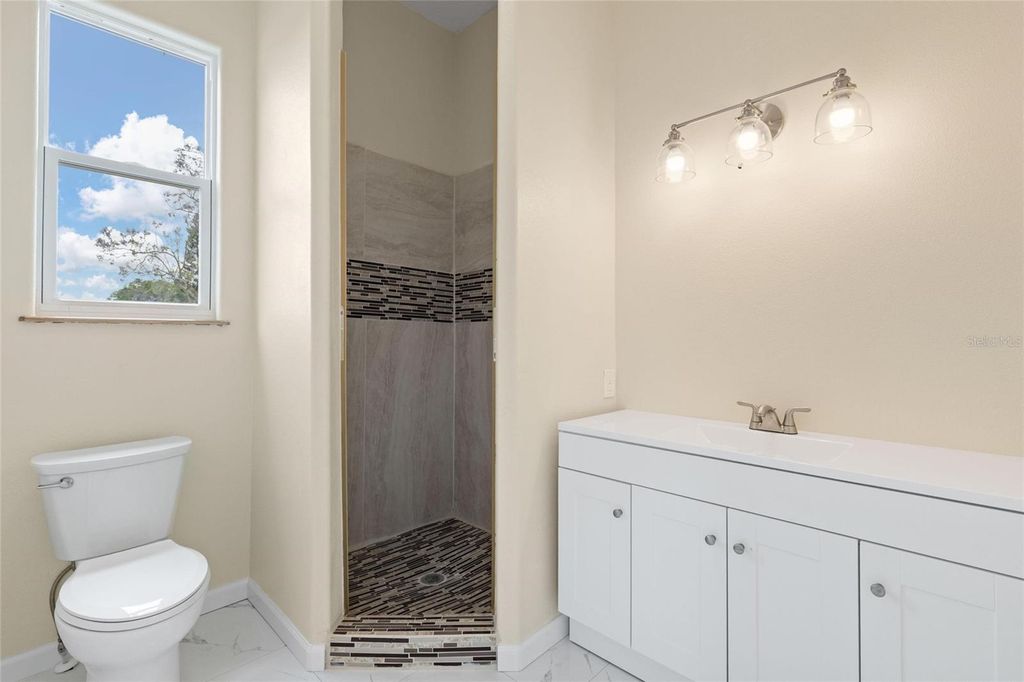 Image 21 of property listing at 743 BAYSHORE DRIVE, Tarpon Springs, FL 34689