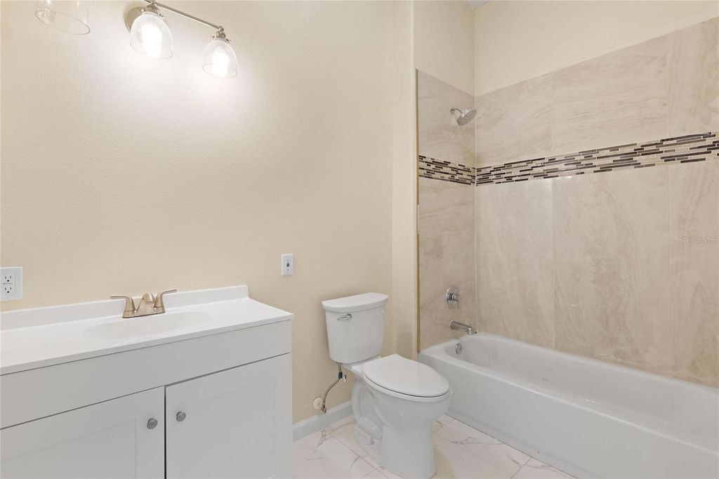 Image 23 of property listing at 743 BAYSHORE DRIVE, Tarpon Springs, FL 34689