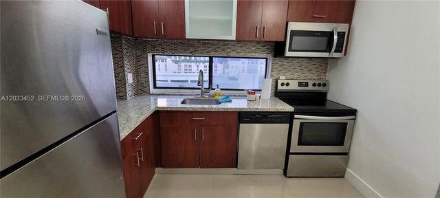 16909 N Bay Road 815, Sunny Isles Beach, FL 33160