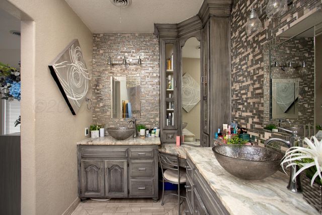 309 Bois D'Arc, Borger, TX 79007