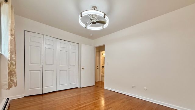 327 Wisconsin Avenue 6A, Oak Park, IL 60302