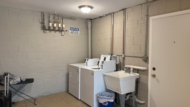 327 Wisconsin Avenue 6A, Oak Park, IL 60302