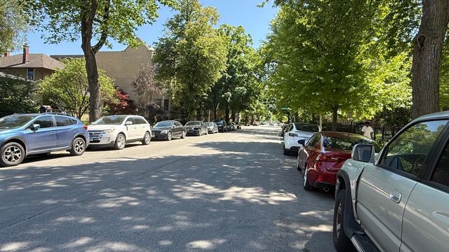 327 Wisconsin Avenue 6A, Oak Park, IL 60302