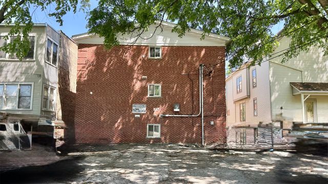 327 Wisconsin Avenue 6A, Oak Park, IL 60302