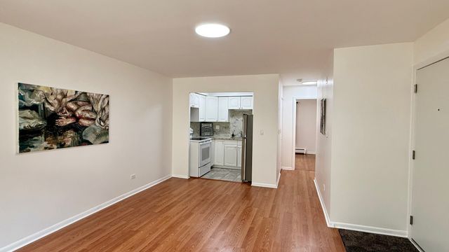 327 Wisconsin Avenue 6A, Oak Park, IL 60302