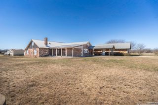 1001 Horton Ln, Poteet, TX 78065
