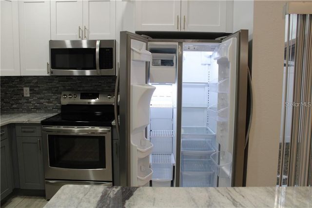 11401 WAVELAND WAY, Tampa, FL 33624