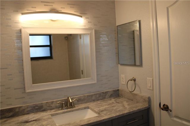 11401 WAVELAND WAY, Tampa, FL 33624