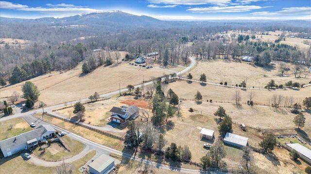 2555 Morgans Mill RD, Goodview, VA 24095