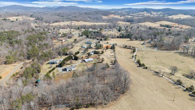 2555 Morgans Mill RD, Goodview, VA 24095