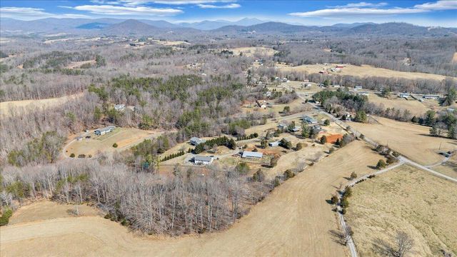 2555 Morgans Mill RD, Goodview, VA 24095